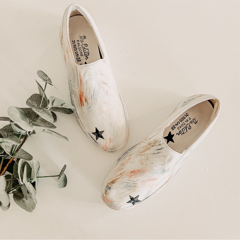 The Editor White/Multi Color Paint Brush Strokes Slip On Sneaker. Sz 8 (Eur 38)